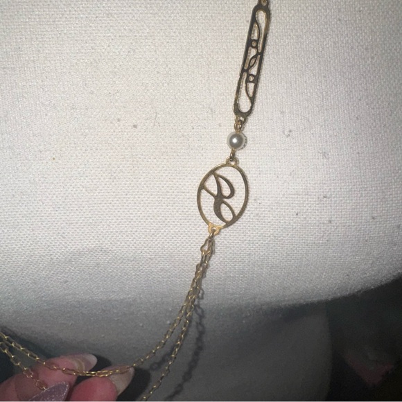 Avon initial touch necklace - Picture 2 of 5